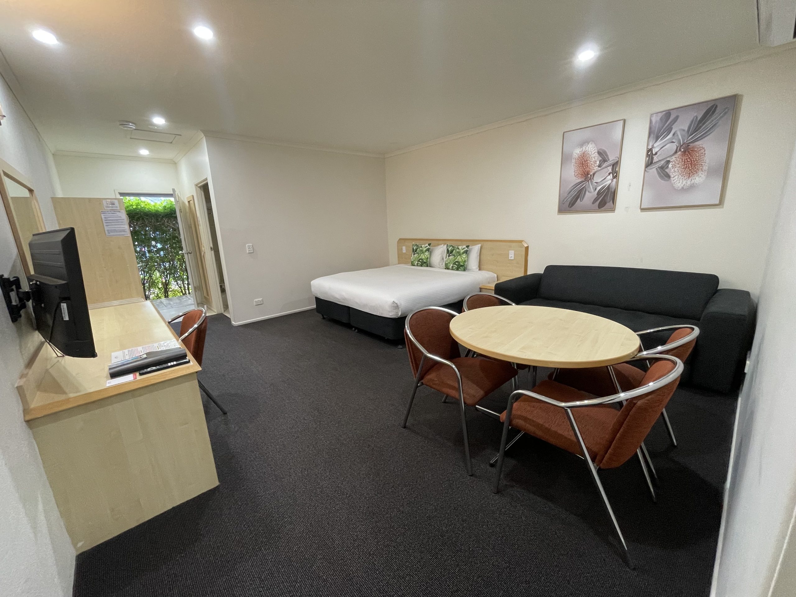 FAMILY-ROOM-2